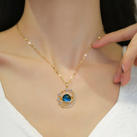 Luxury Moon Pendant Necklace For Women